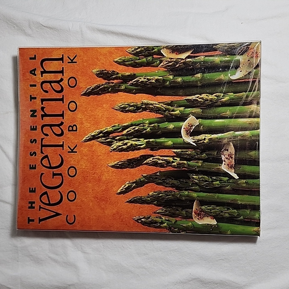 The Essential Vegetarian Cookbook‎